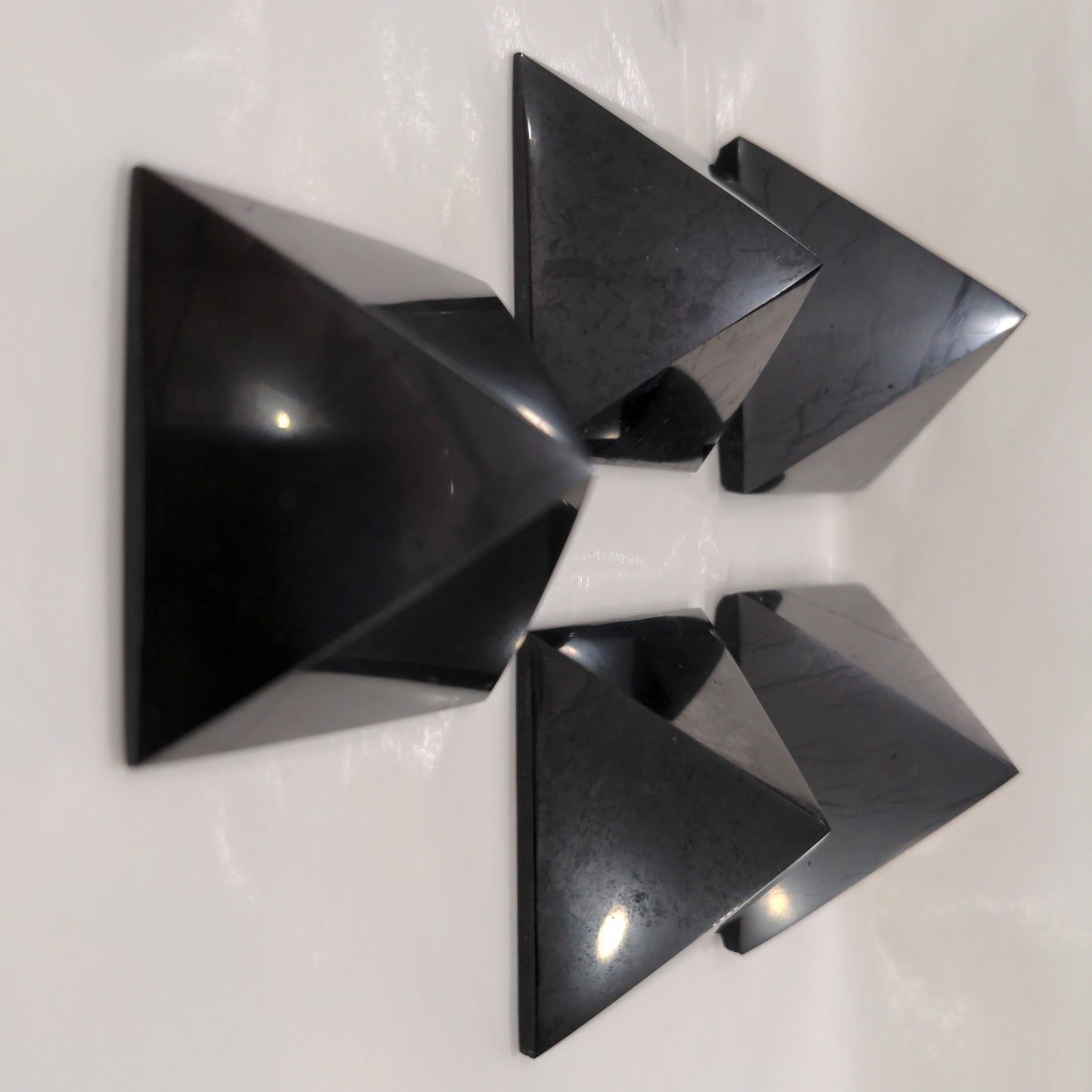Pyramide Sunghite