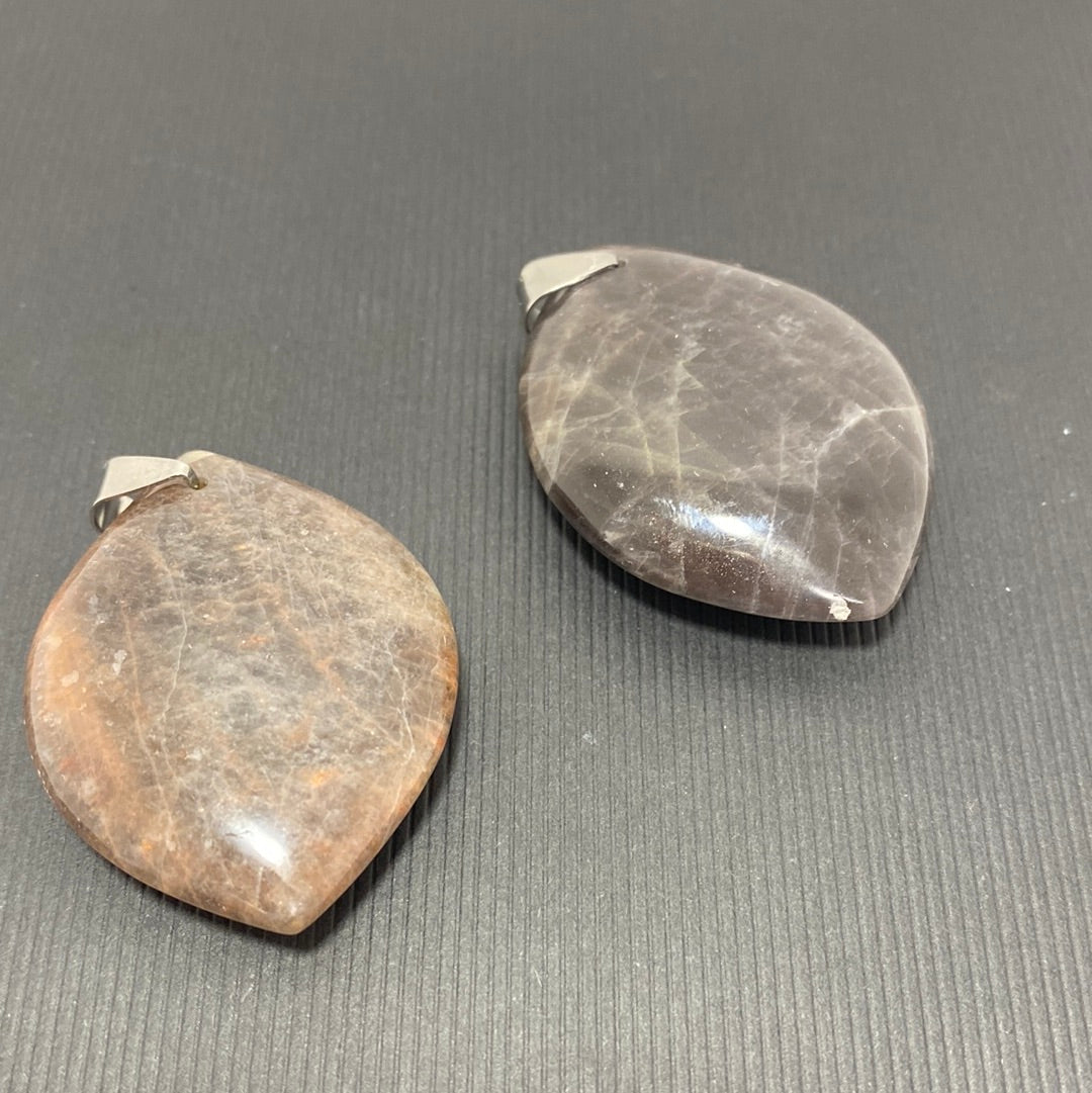 PENDENTIF - PIERRE DE LUNE NOIRE